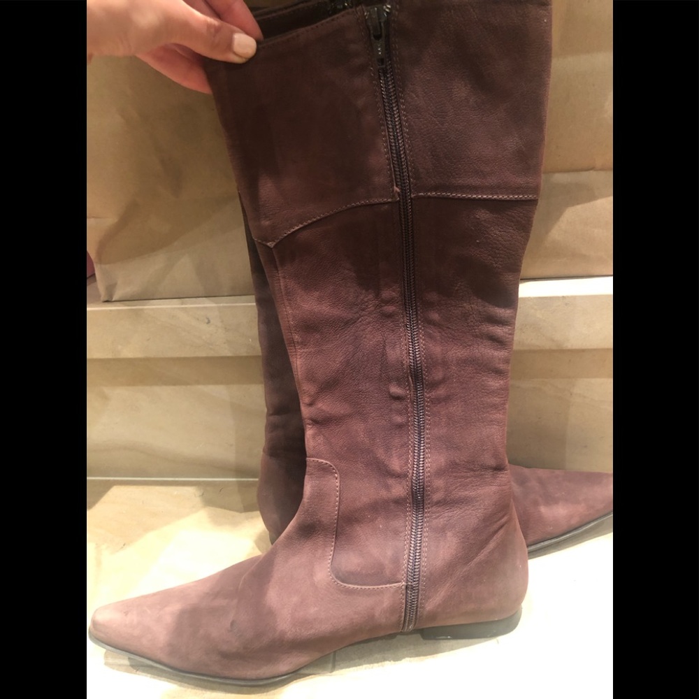 High boots - Picture 2 of 3